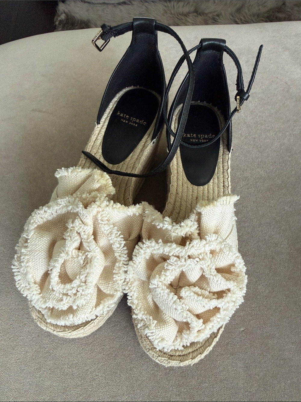 kate spade Cream Espadrille Wedge Sandals with Black Ankle Straps NEVER WORN